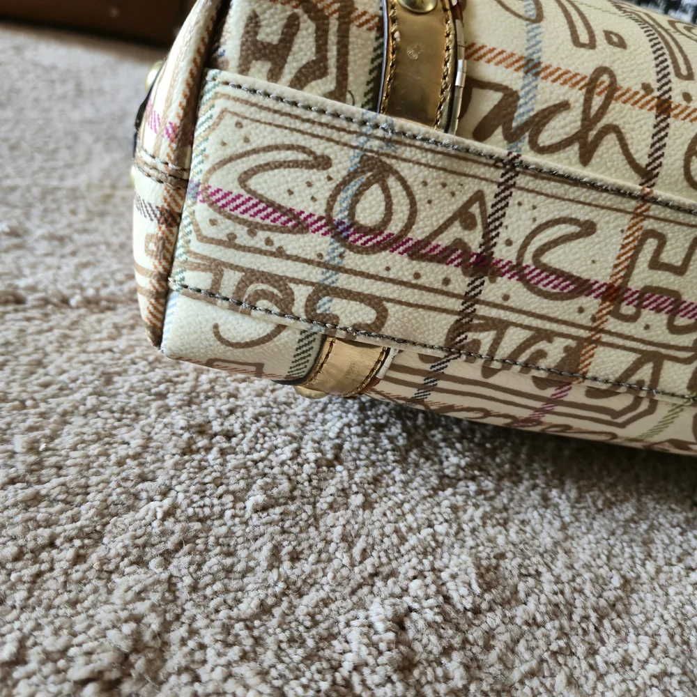 Coach authentic scribble